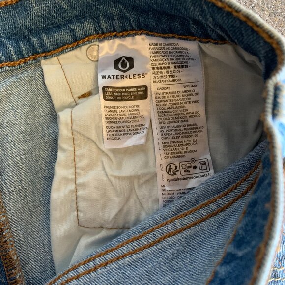 Levi's 501 High Rise Shorts - Picture 7 of 12